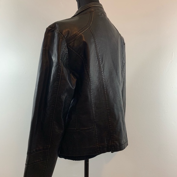 Leather Jacket - Picture 5 of 6